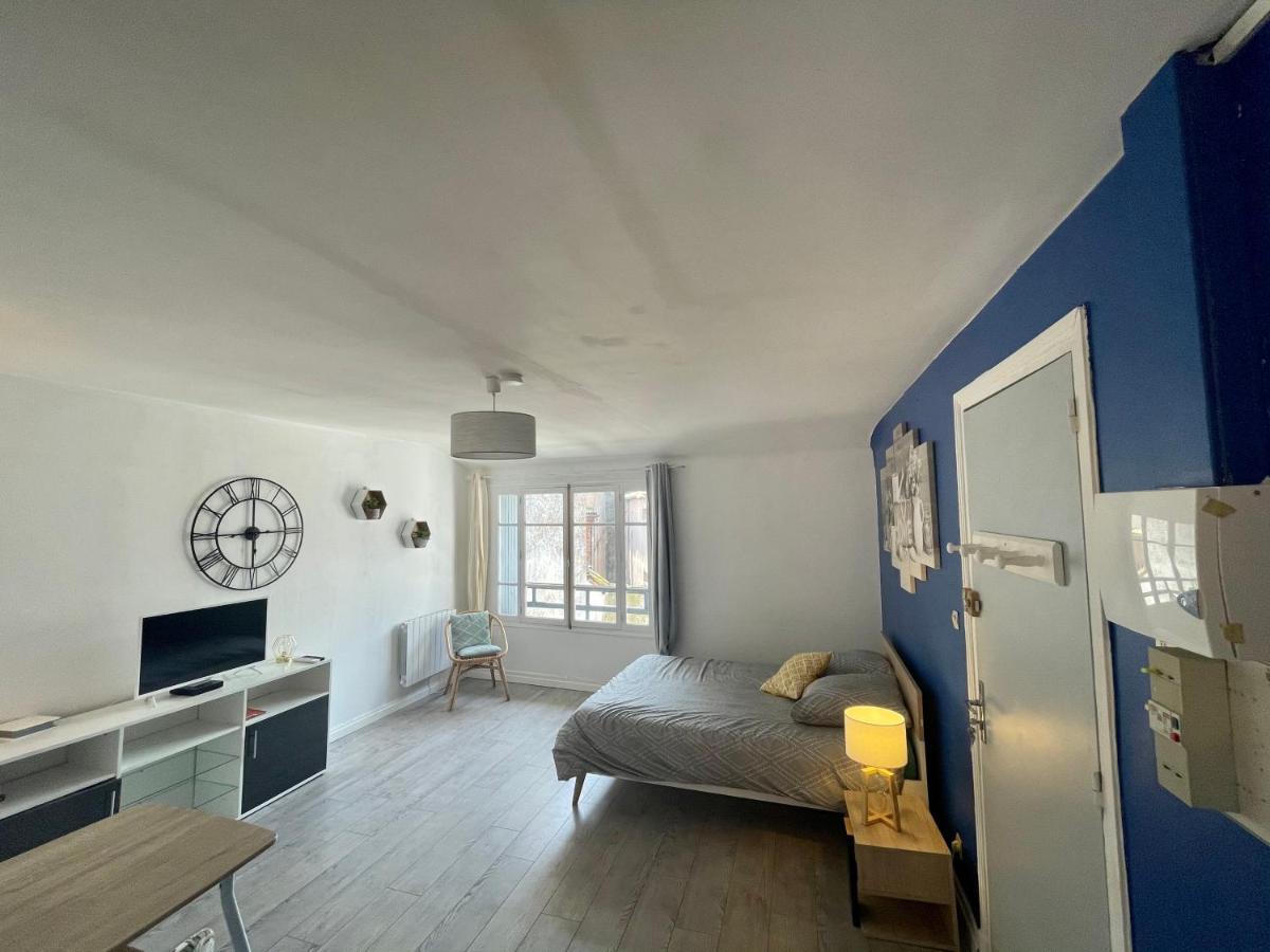 Appartement Entier Moissac Centre 30 M2 Calme Avec Cour Interieure Pour Velos A 50M Du Marche De Moissac Buitenkant foto